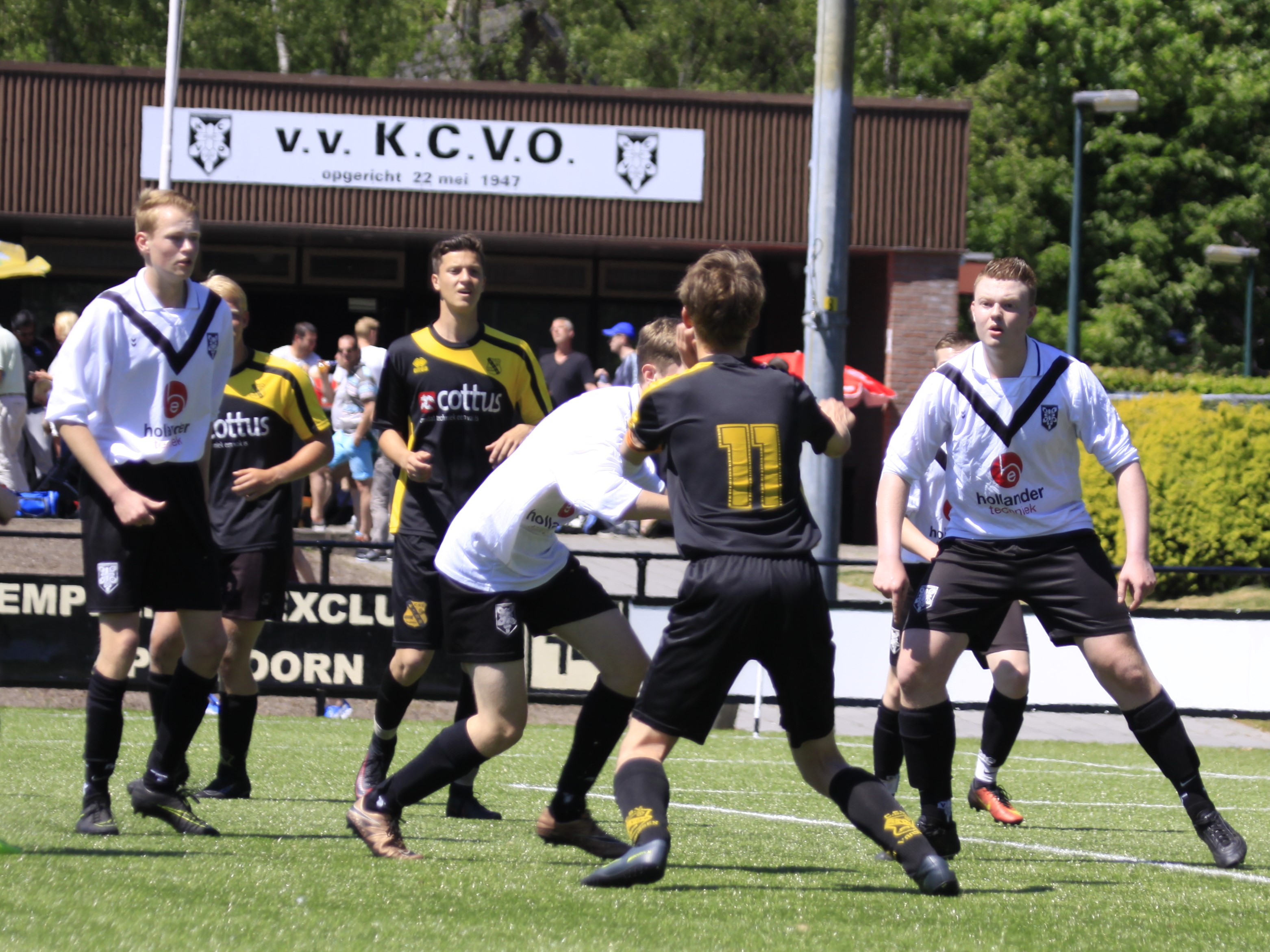 STEM OP JOUW CLUPPIE