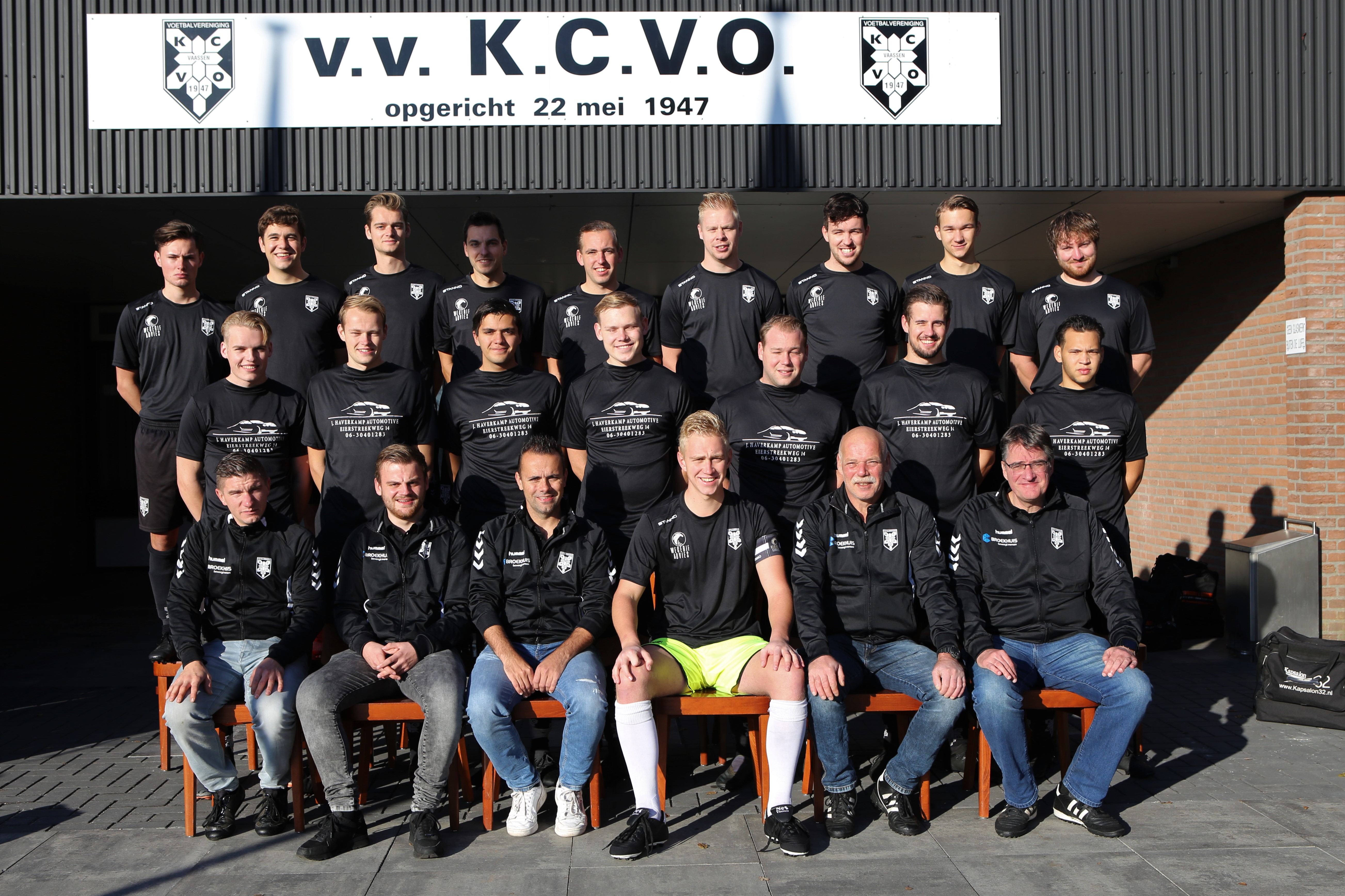 KCVO-2 loopt warm in sponsorshirts
