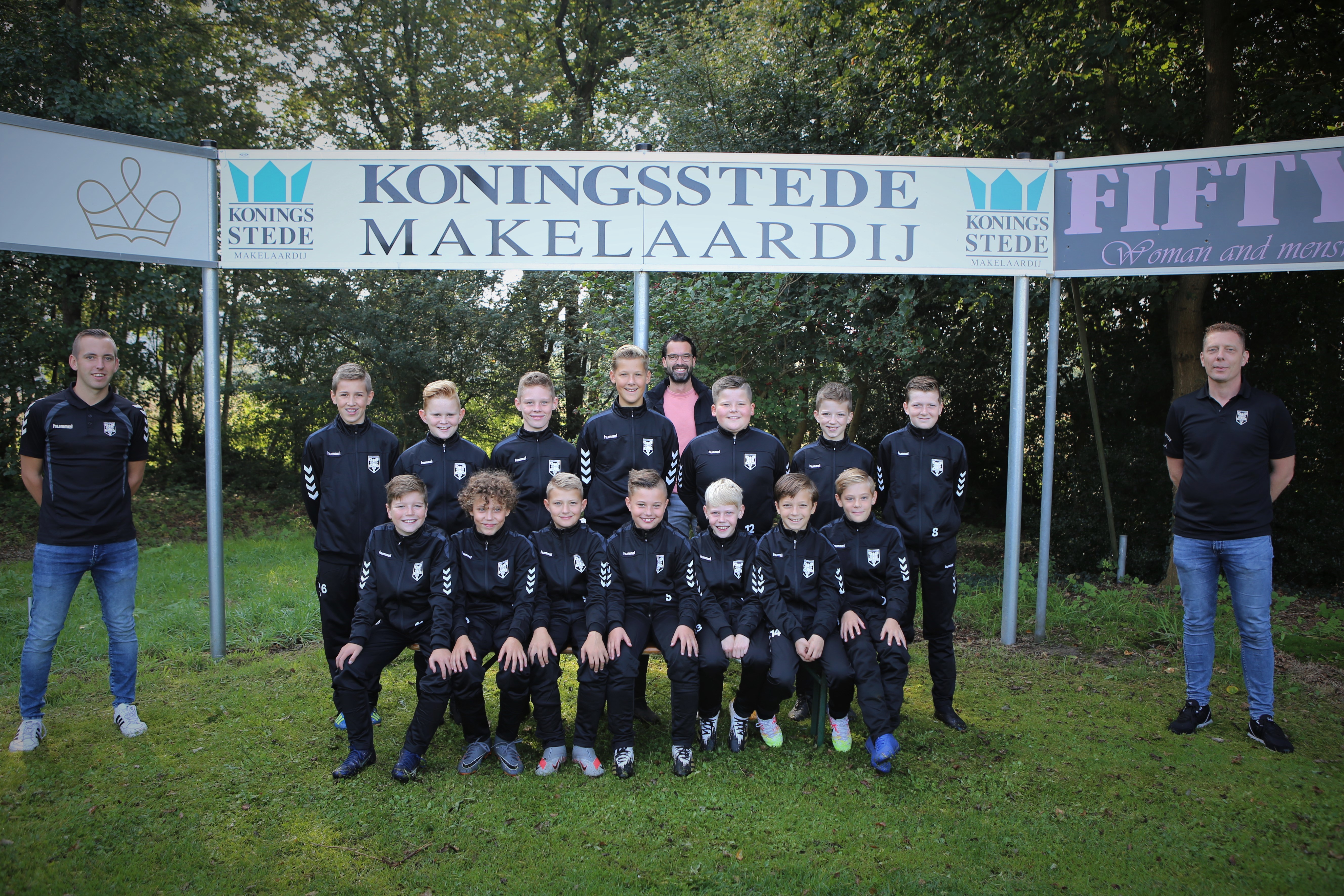 Koningsstede Makelaardij sponsort KCVO JO13-1